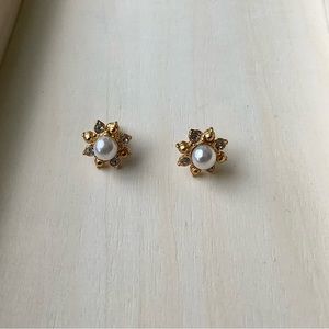 New vintage Pearl flower earrings